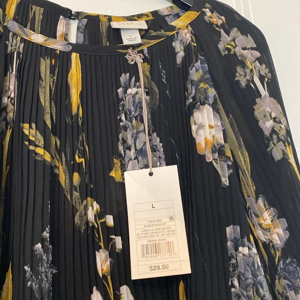 NWT sheer pleated blouse